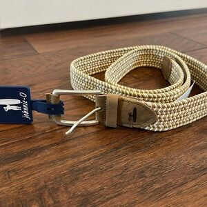 Johnnie O XL belt NWT